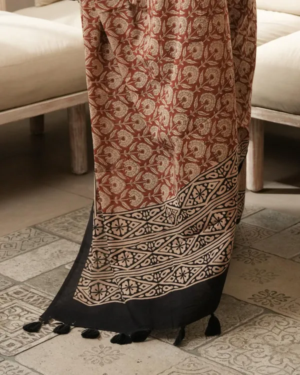 Black_Cotton_Dual_Print_Mul_Saree_For_Women